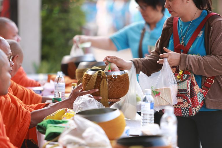 เที่ยวเมืองทอง ชมงานใหญ่ หาแรงบันดาลใจกลับบ้าน พร้อมที่พักสบายใกล้ Impact
