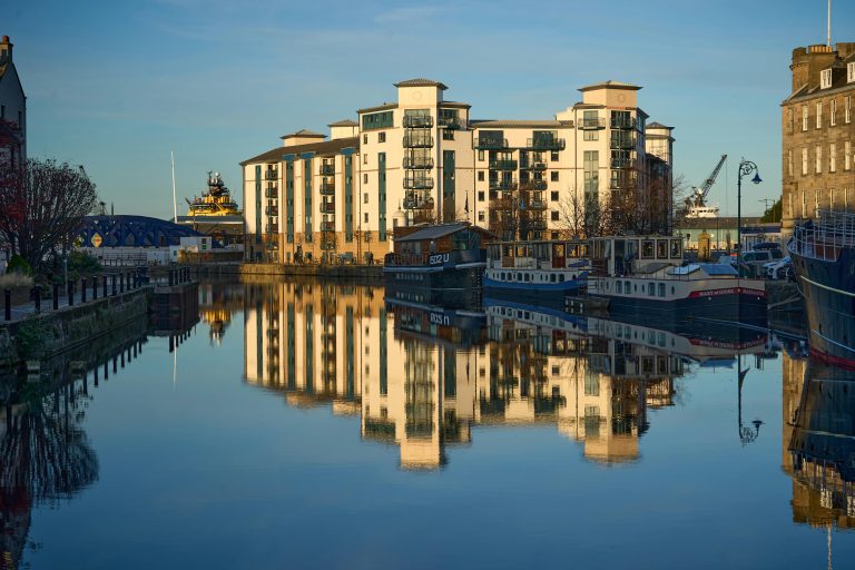 ปากเกร็ด-เมืองทอง: สวรรค์นักเที่ยว ชม ช้อป ชิม เติมพลังฮิป! พร้อมไอเดียแต่งบ้านสไตล์มินิมอล