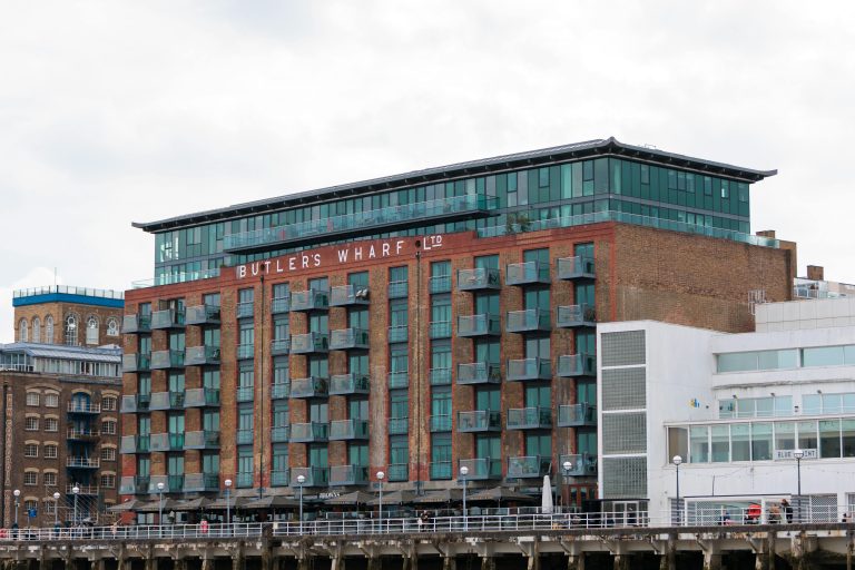 เปิดมิติใหม่! ปากเกร็ด-เมืองทองธานี: เช็คอินคาเฟ่สุดชิค เที่ยววัดสวย แต่งบ้านสไตล์มินิมอล