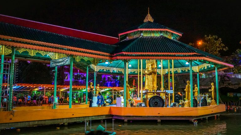 ปากเกร็ด & เมืองทอง: อัปเดตพิกัดเที่ยวสุดฮิต พร้อมไอเดียแต่งบ้านสไตล์มินิมอลให้เก๋ไม่ซ้ำใคร