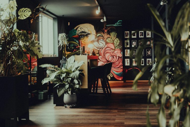 ปากเกร็ด-เมืองทอง: สวรรค์นักช้อป ตัวตึงสายอาร์ต ฟินอินคอนเสิร์ต พร้อมไอเดียแต่งบ้านสุดชิค